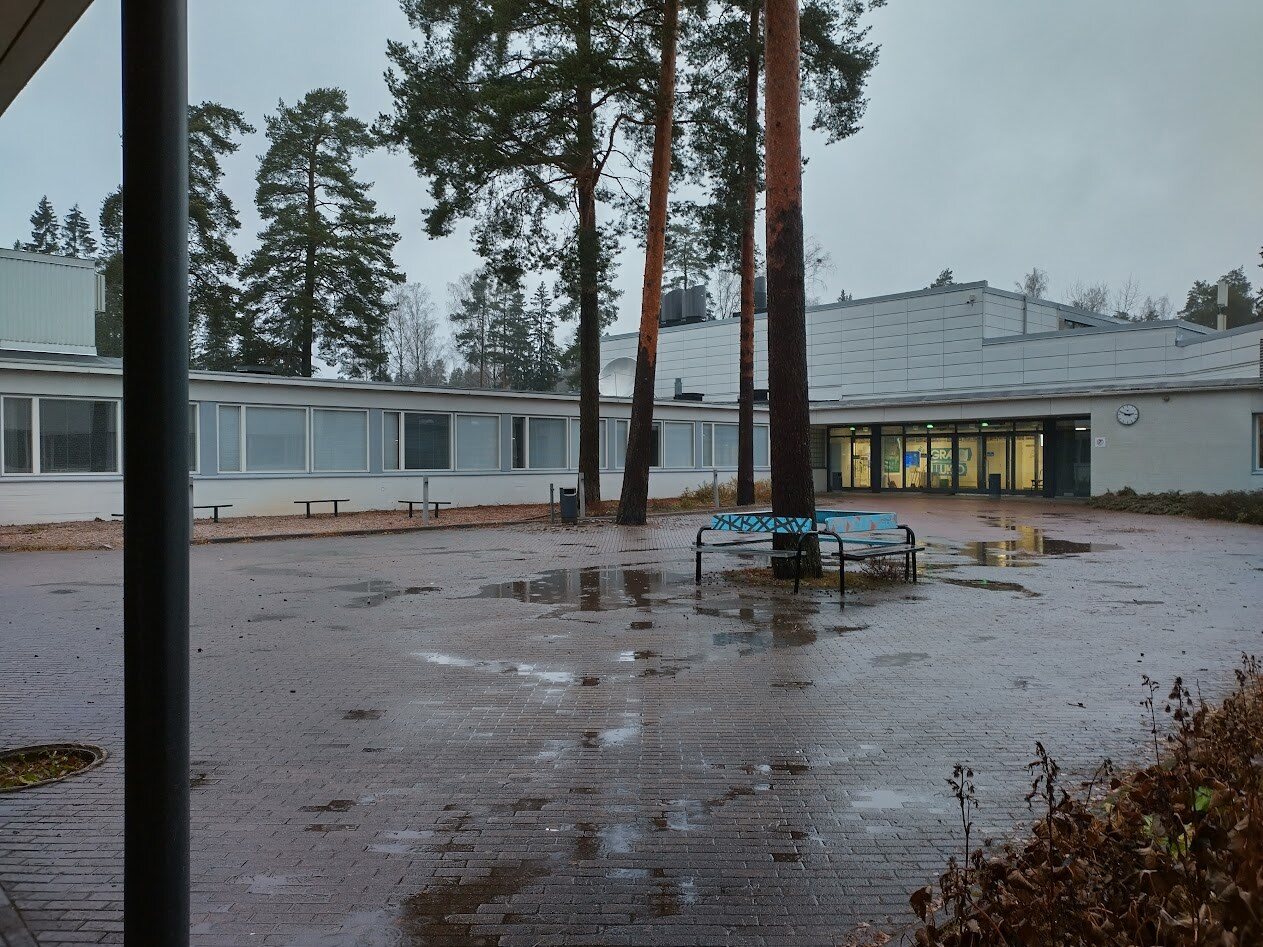 Kasavuoren koulukeskus ulkoa